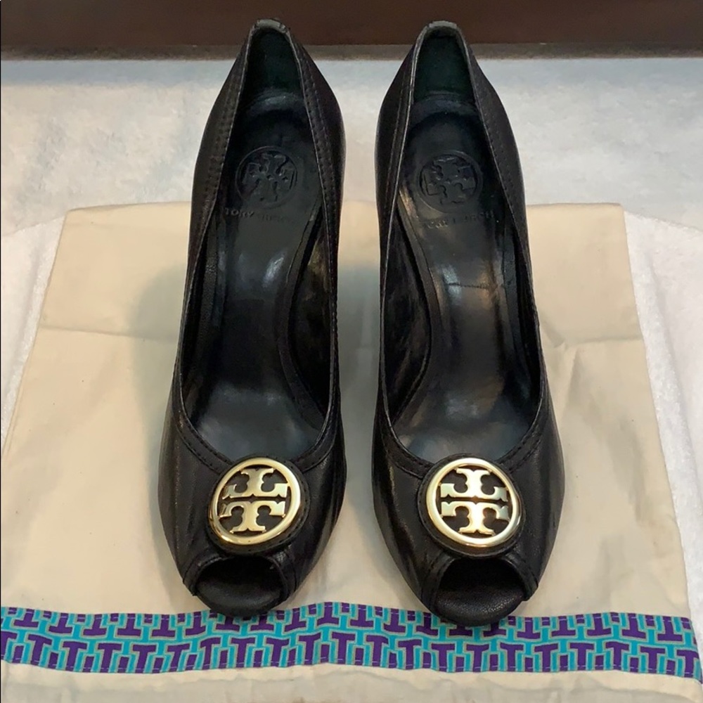 Authentic Black leather Tory Burch Wedges